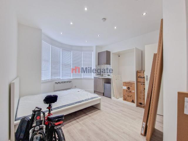 Studio for rent in Alton Barnes, Essex