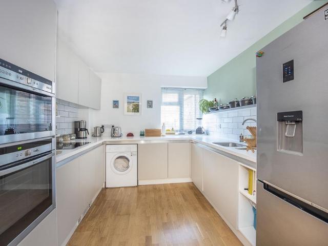 Apartment for rent in St Margarets, Greater London