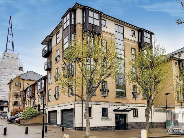 Apartment for rent in Custom House, Greater London