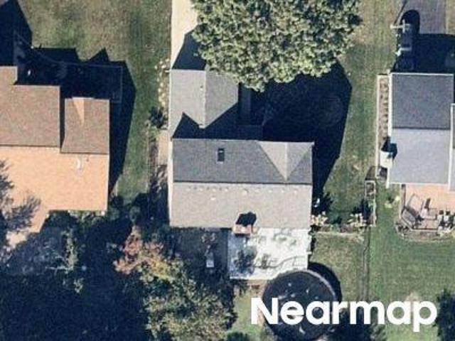 House for sale in Mchenry, Illinois