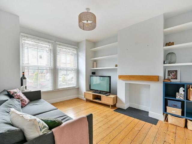 Apartment for rent in London Borough of Ealing, Hanwell