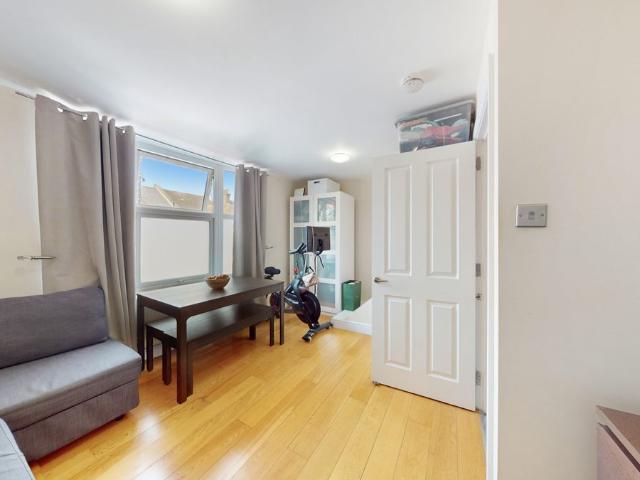 Apartment for rent in London Borough of Ealing, Greater London