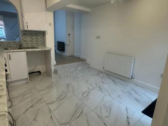 House for rent in Newtown, Reading