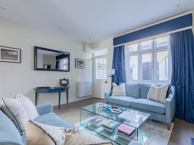 Apartment for rent in Pimlico, Greater London