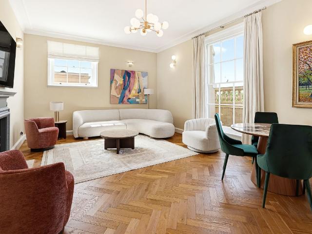 Apartment for rent in Chalk Farm, Greater London