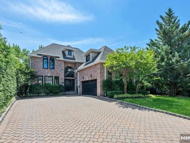 House for sale in Fort Lee, New Jersey