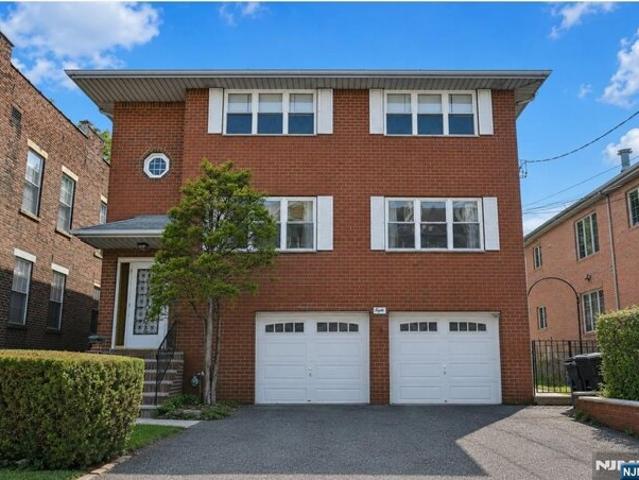 House for sale in Fort Lee, New Jersey