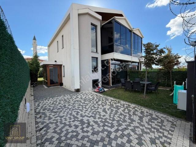 Cumhuriyet Mahallesi, Silivri içerisinde satılık Villa