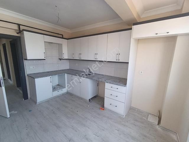 Akhisar, Manisa içerisinde satılık mülk