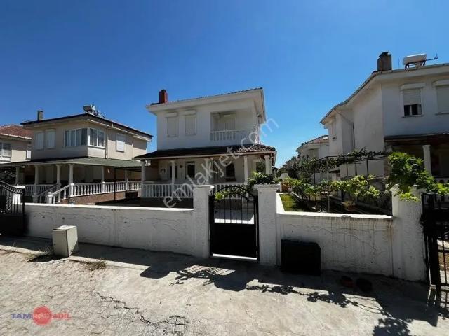 Dikili, İzmir içerisinde satılık Villa