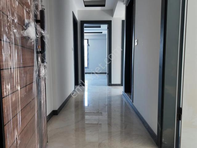 Akhisar, Manisa içerisinde satılık mülk