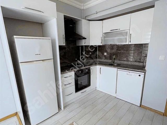 Yenimahalle Mahallesi, Hendek içerisinde kiralık mülk