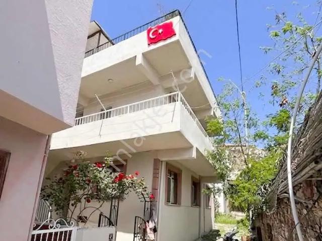 Ayvalik, Balikesir içerisinde satılık Villa