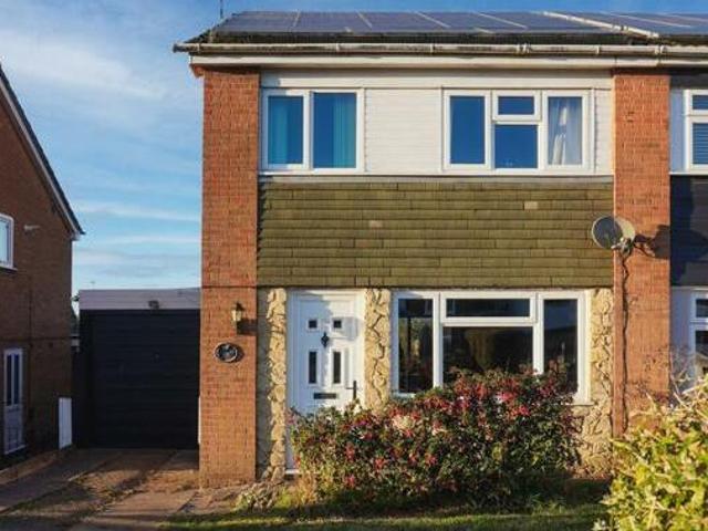 House for sale in Overslade, New Bilton