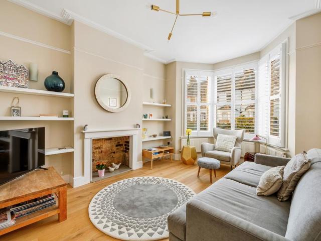 House for rent in London Borough of Ealing, Greater London