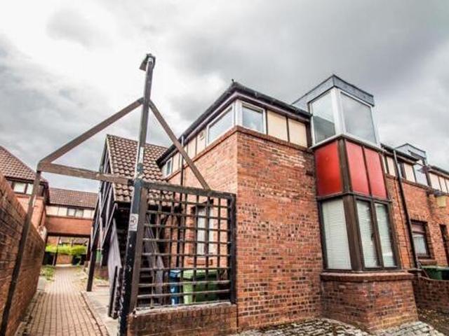 House for sale in Oxclose, Washington