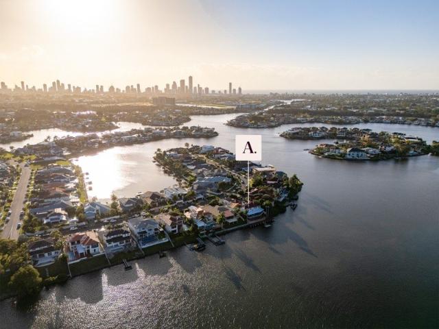 House for sale in Clear Island Waters, Gold Coast City