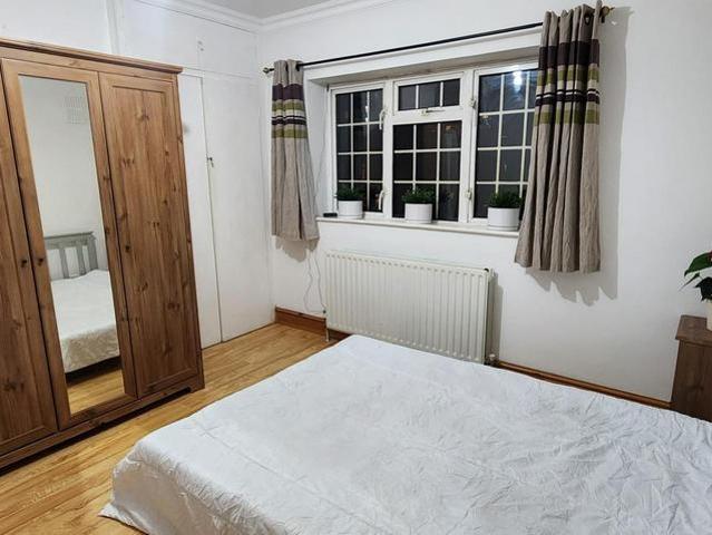 House for rent in London Borough of Ealing, Greater London