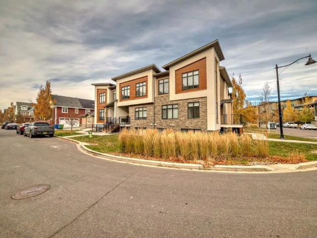 Townhouse for rent in Currie Barracks, Calgary
