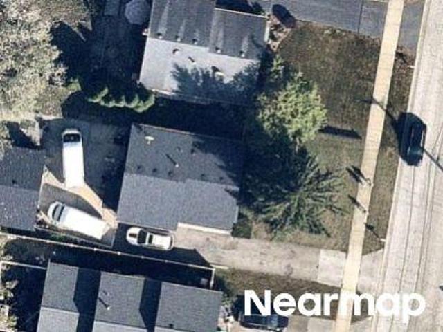 House for sale in Warrenville, Illinois