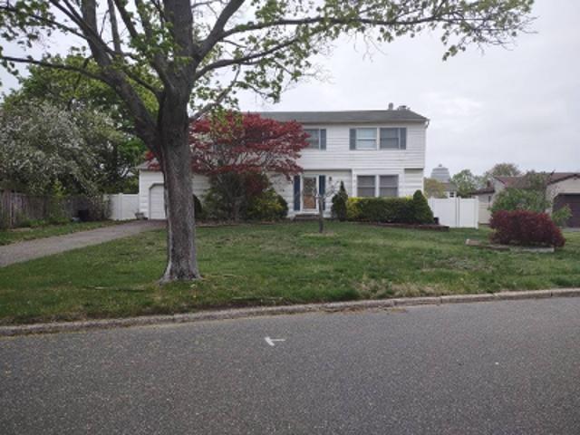 House for sale in Centereach, New York