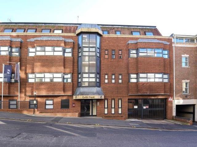 Apartment for rent in High Wycombe Community Board, High Wycombe