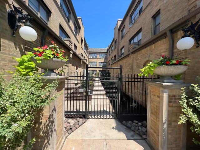 Apartment for rent in Downers Grove