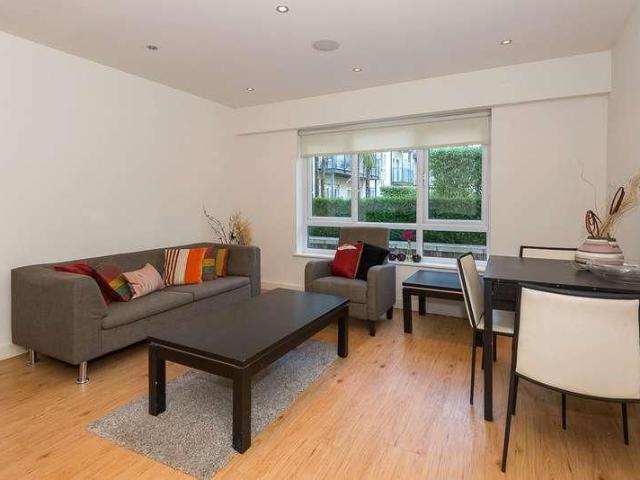 Apartment for rent in Beaufort Park, Greater London