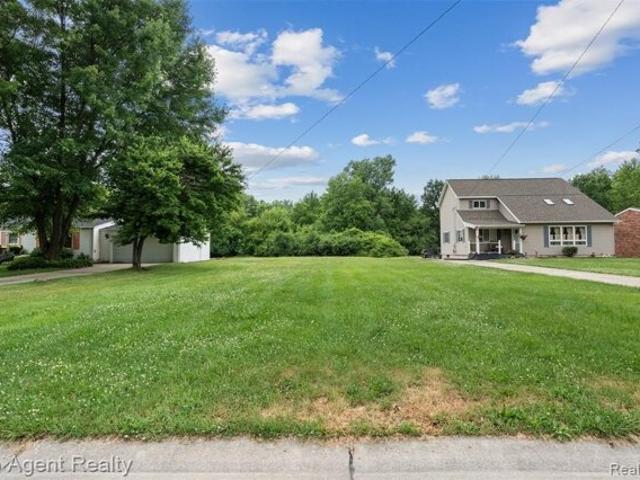 Land for sale in Sterling Heights