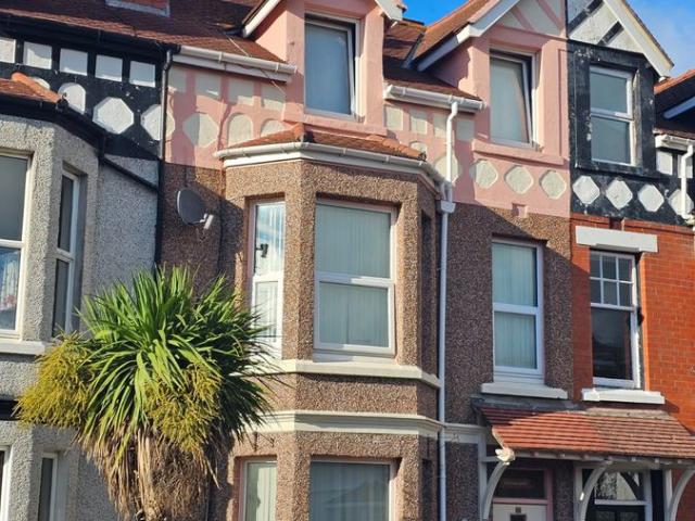 Studio for rent in Craig-y-don, Llandudno