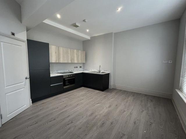 Apartment for rent in Sale, Brooklands