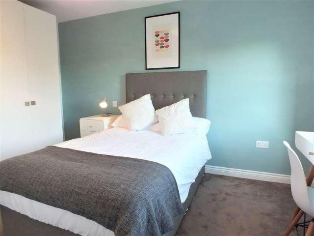 Townhouse for rent in Reading