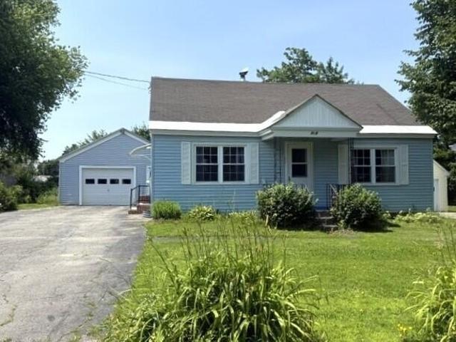 House for sale in Maine