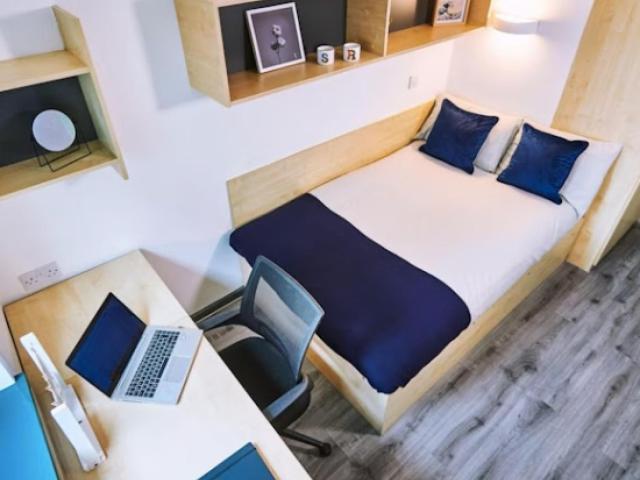 Room for rent in Islington, Calderstones