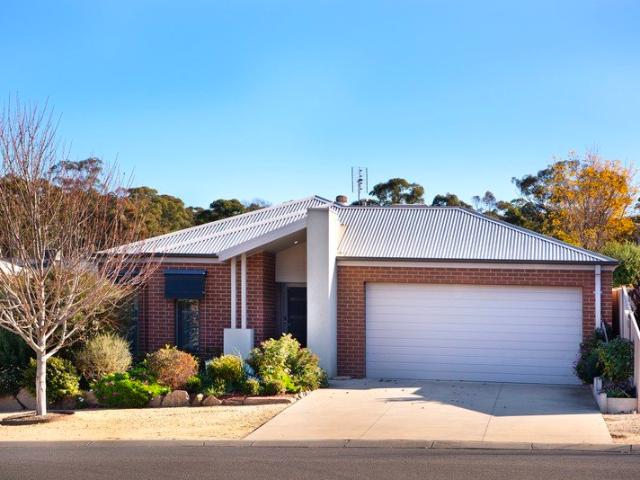 House for sale in Mckenzie Hill, Victoria