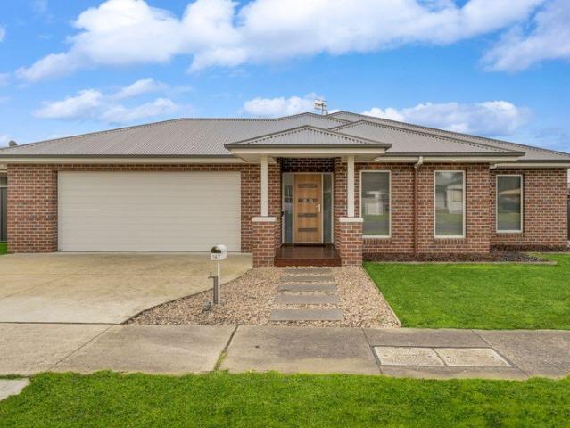 House for sale in Elliminyt, Victoria