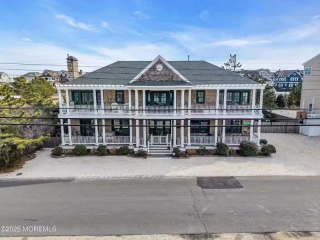 House for sale in Lakewood
