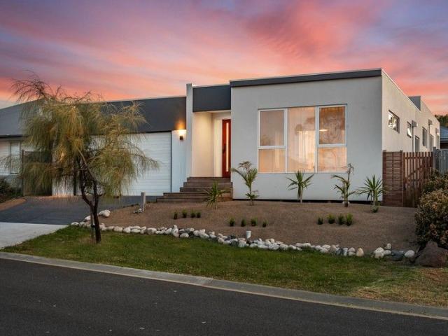 House for sale in Cowes, Victoria