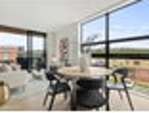 Apartment for sale in Whangaparaoa