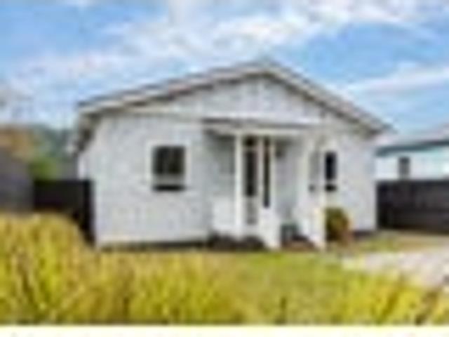 House for sale in Days Bay, Wellington