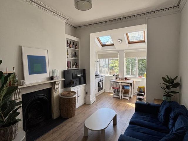 Apartment for rent in Clapham, Greater London