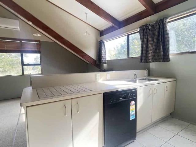 House for rent in Paremoremo