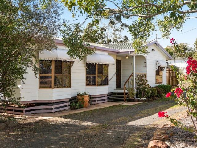 Cottage for sale in Meringandan West, Queensland