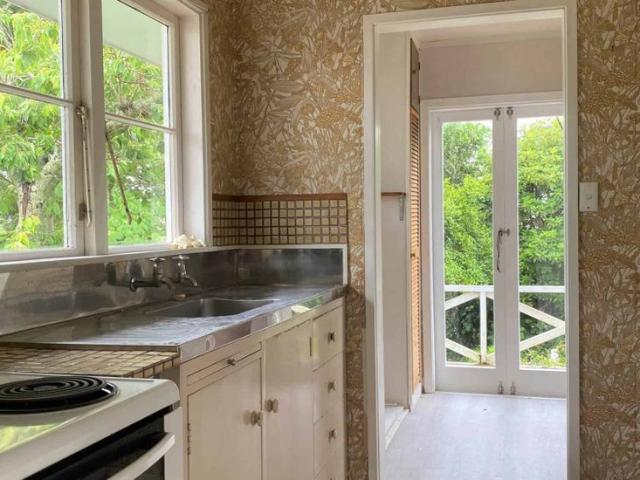 House for rent in Paremoremo