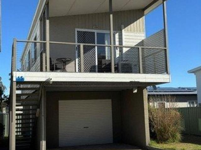 Townhouse for rent in Sussex Inlet, New South Wales