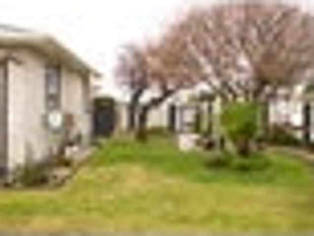 House for sale in Chaslands, Canterbury