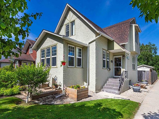 House for sale in East St. Paul, Manitoba