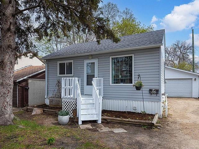 House for sale in East St. Paul, Manitoba