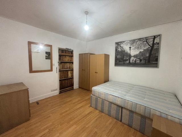 Studio for rent in Harlesden, Greater London