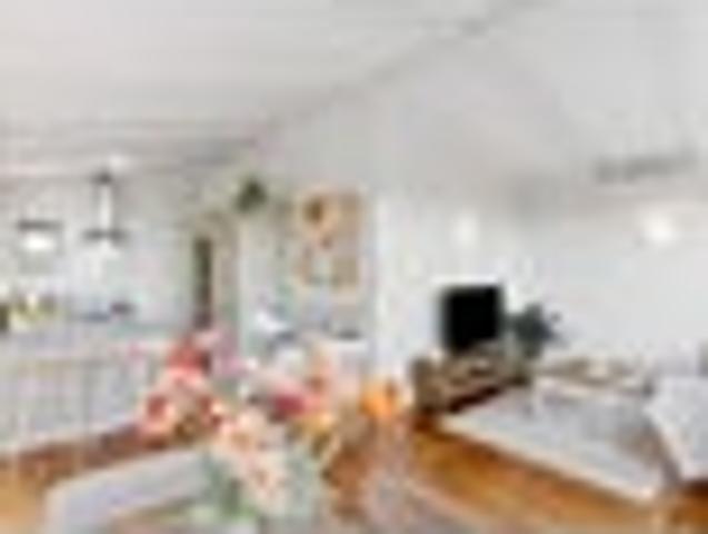 House for sale in Paremoremo